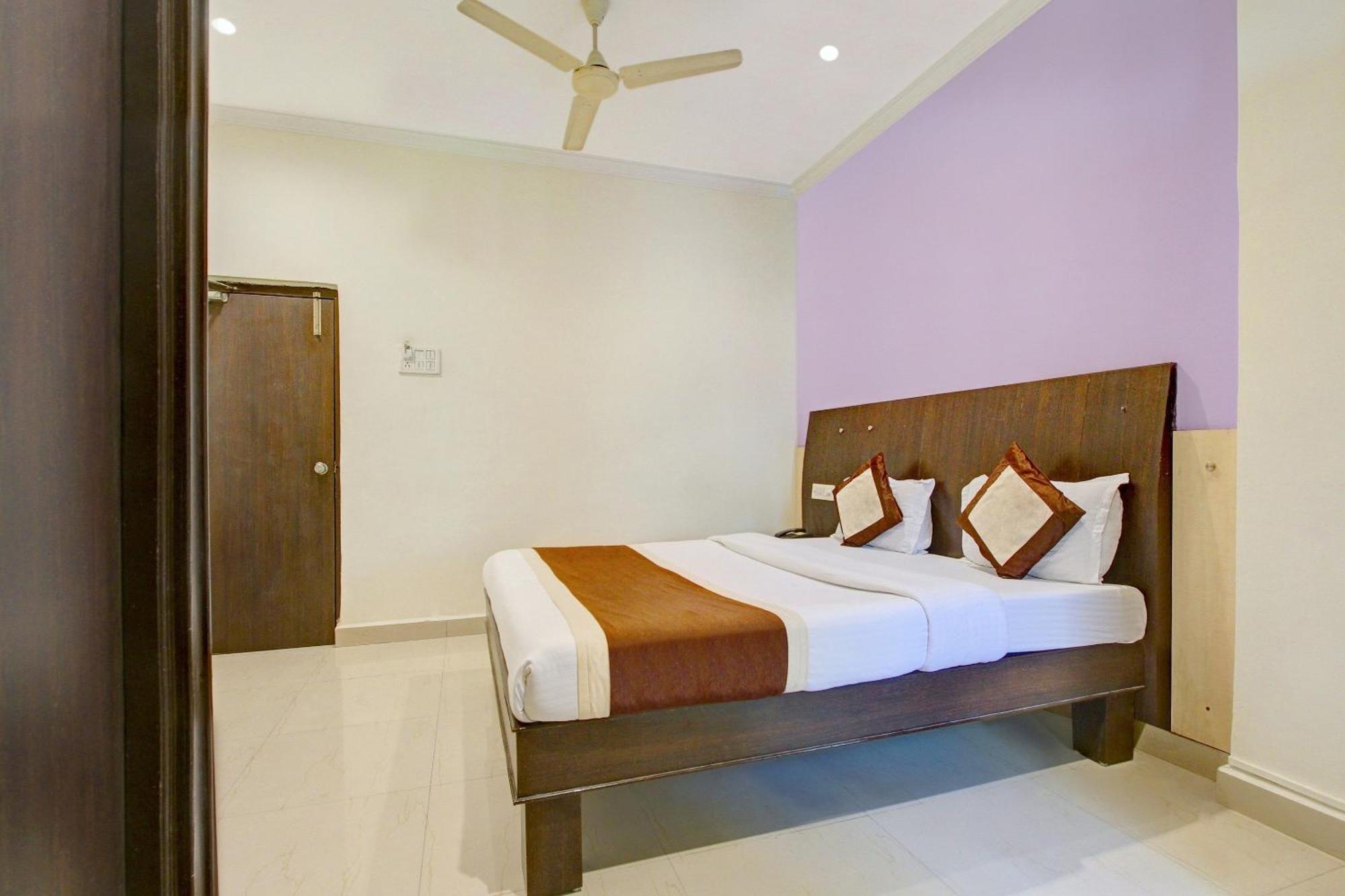 Super Collection O Alekhya Residency Hotel Hyderabad Exterior foto