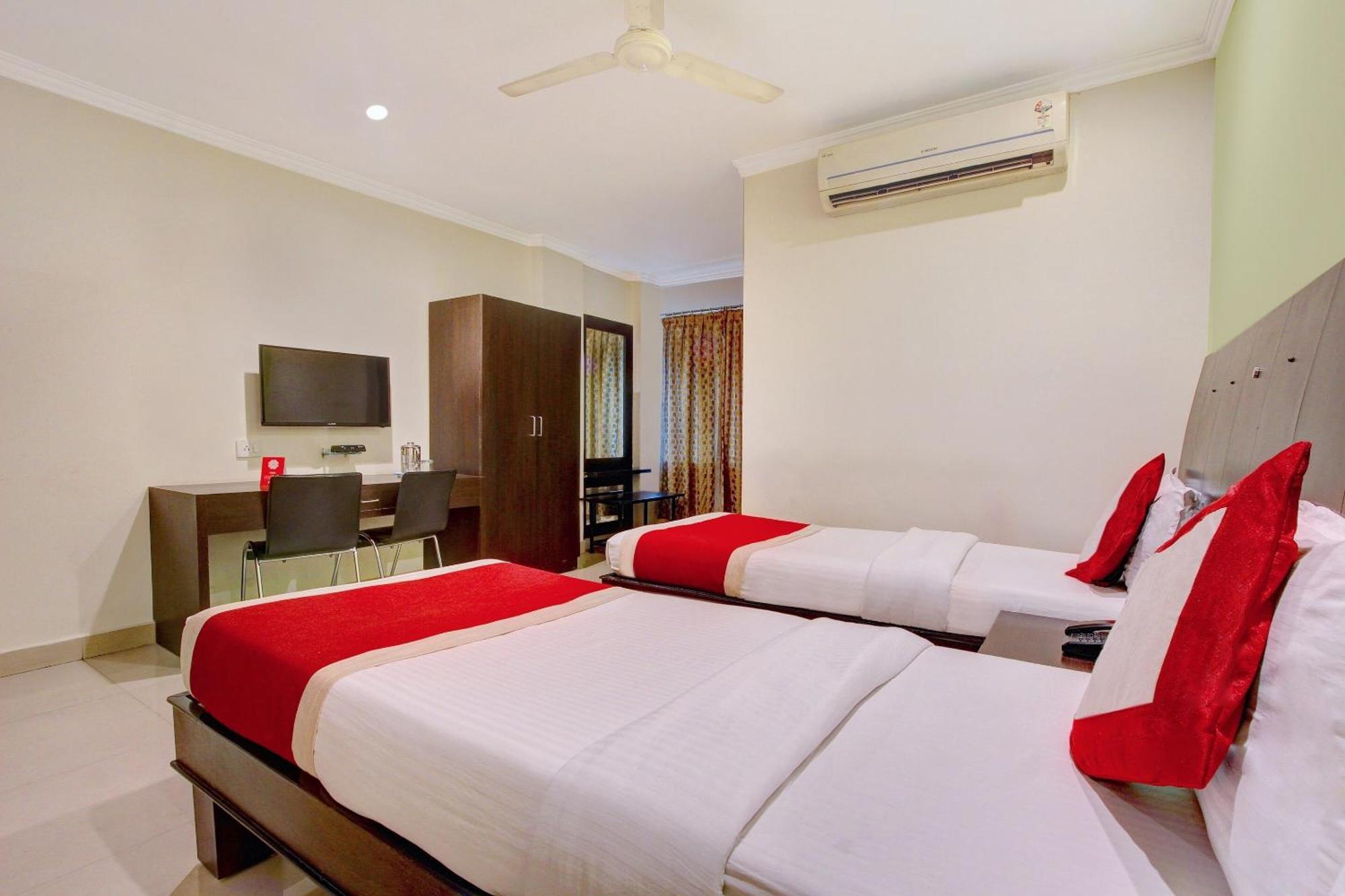 Super Collection O Alekhya Residency Hotel Hyderabad Exterior foto
